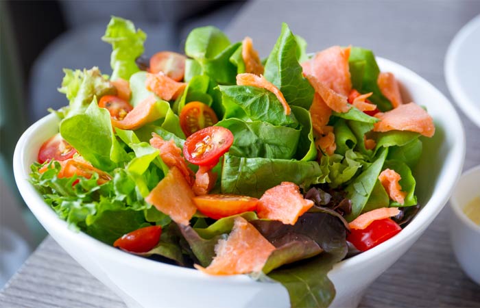 Green Salad with Smoked Salmon