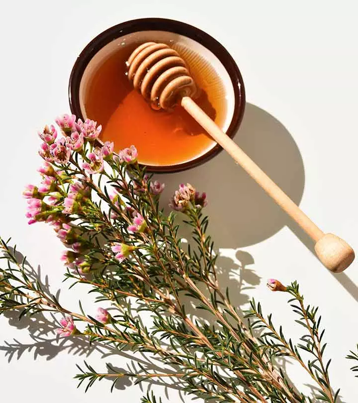 6 Ways Manuka Honey Benefits Your Skin, Gut Health, And More