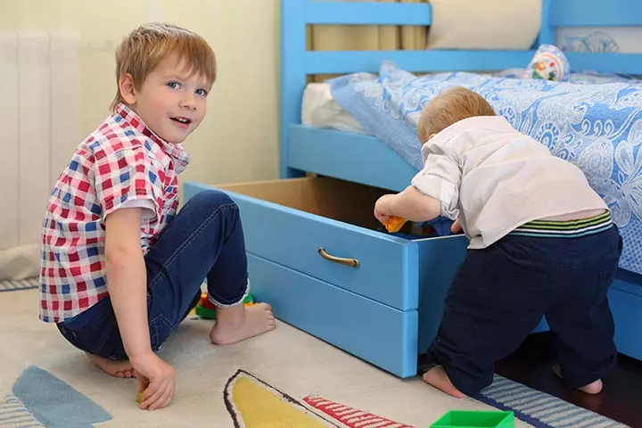 Drawers Under Baby Bed