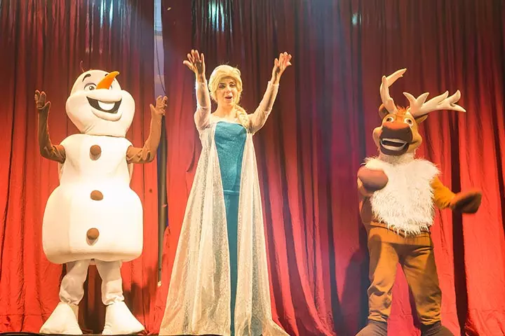 Frozen family costume idea