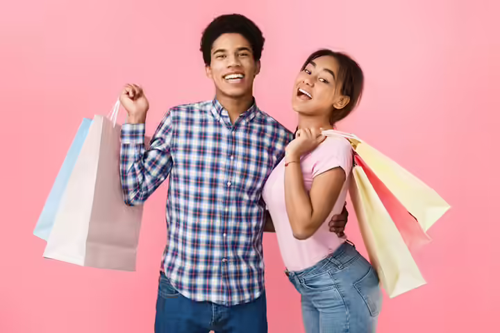 Girls Love To Shop