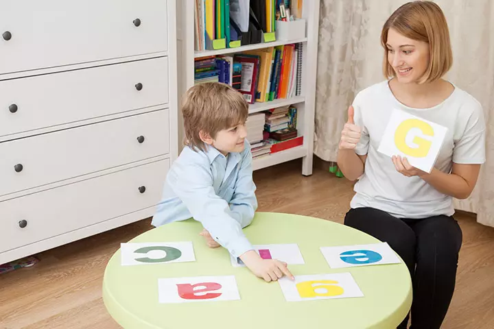 Do spell check to teach phonics for kids