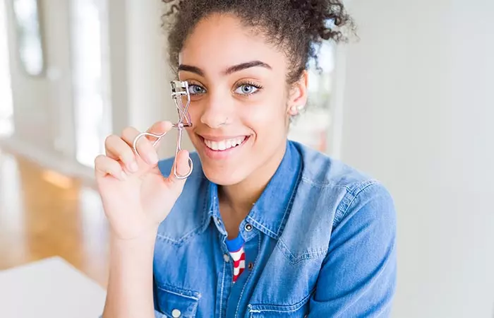 Curl Your Lashes Before Applying The Mascara