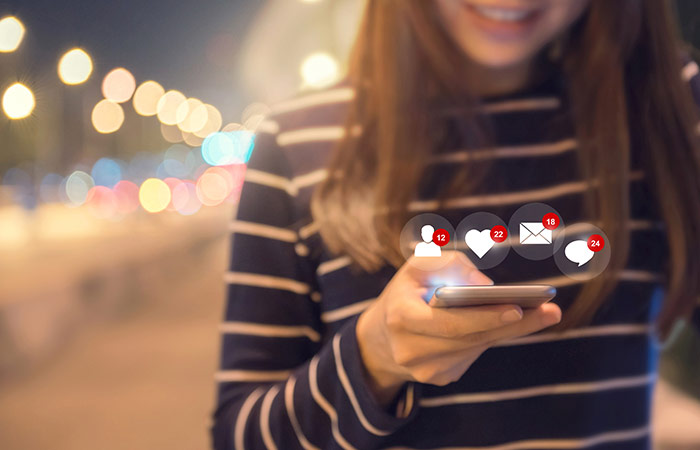 Don’t Be Fooled By The Fake Social Media World Don’t Be Fooled By The Fake Social Media World