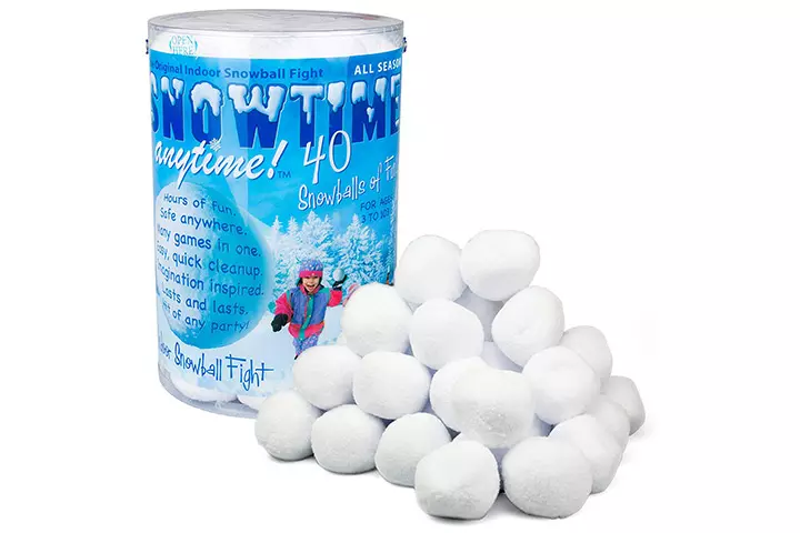 Indoor snowball fight