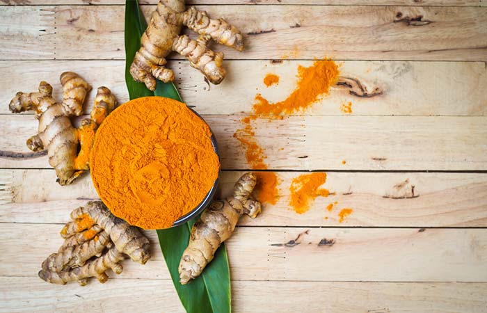 The use of turmeric to nourish the skin