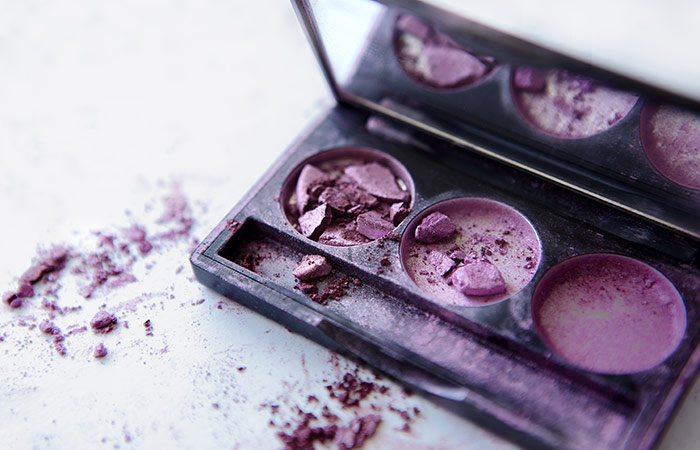 How To Fix Broken Eyeshadow