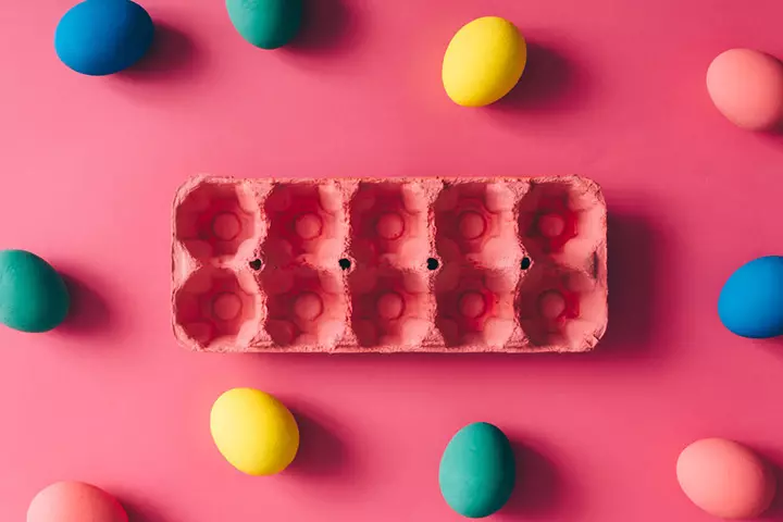 Coloring Egg Cartons