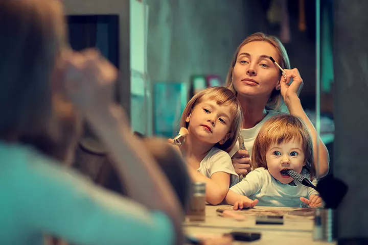 Kids Play With Cosmetics