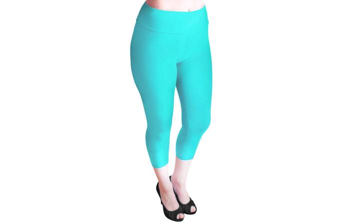 10. Evfalia Plus Size Buttery Soft Premium Quality Capri Leggings