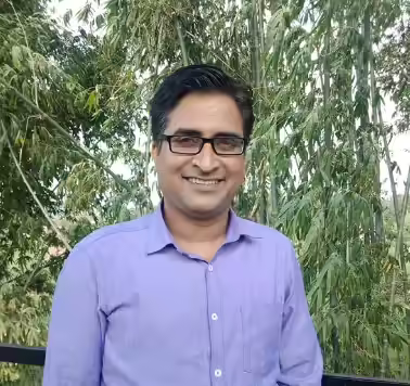 Vd. Naveen Sharma