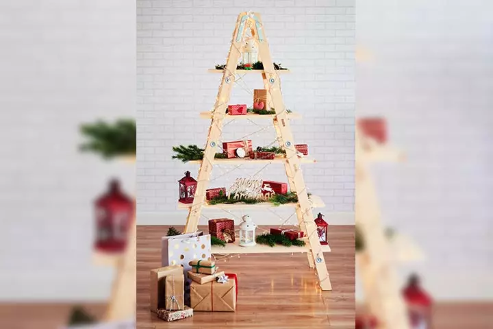 Bookshelf Christmas Tree