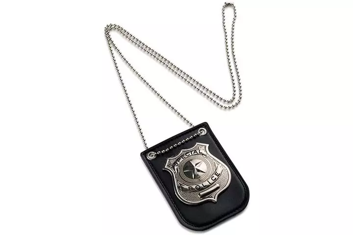 Dress Up America Pretend Play Police Badge with Chain & Belt Clip