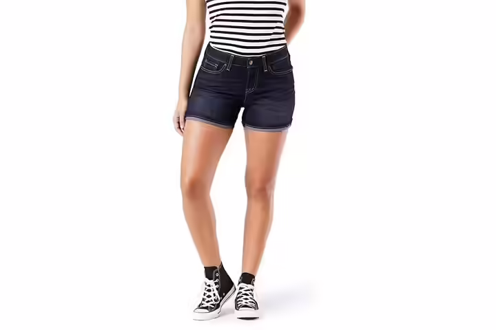 Signature by Levi Strauss Co Gold Label Women’s Mid Rise Shorts