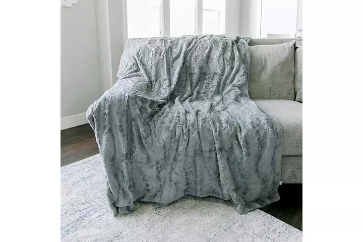 Graced Soft Luxuries Faux Fur Throw Blanket