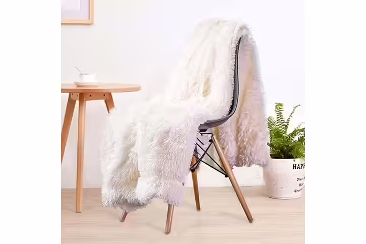Lochas Super Soft Faux Fur Blanket