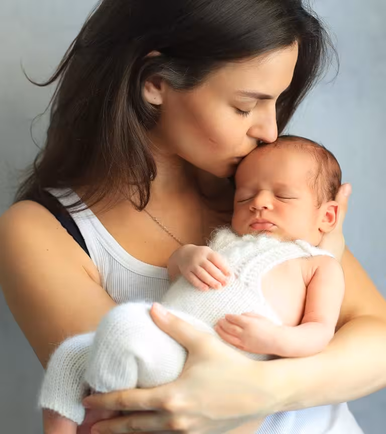 Signs Of Growth And Development: How To Care For Your Baby During The Initial Months