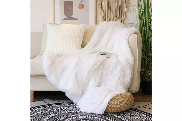 Tuddrom Decorative Extra Soft Fur Blanket