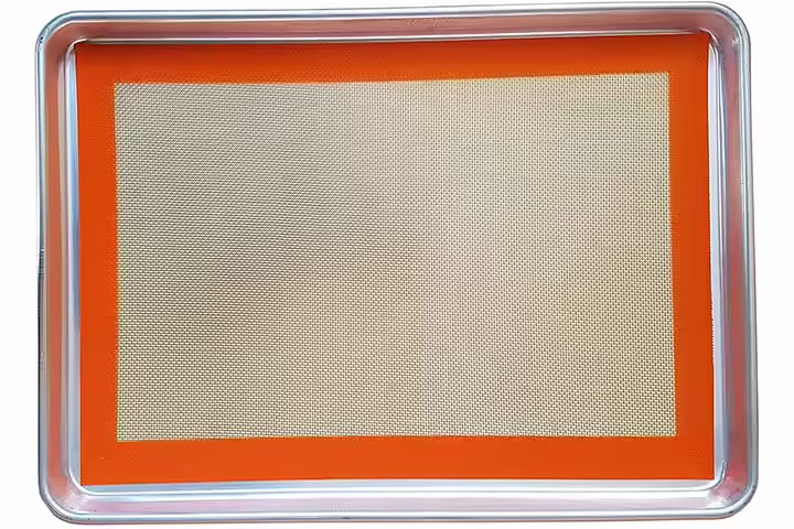 Aluminum Baking Pan & Silicone Baking Mat Set by Keliwa