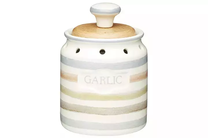 KitchenCraft Classic Collection Ceramic Garlic Keeper