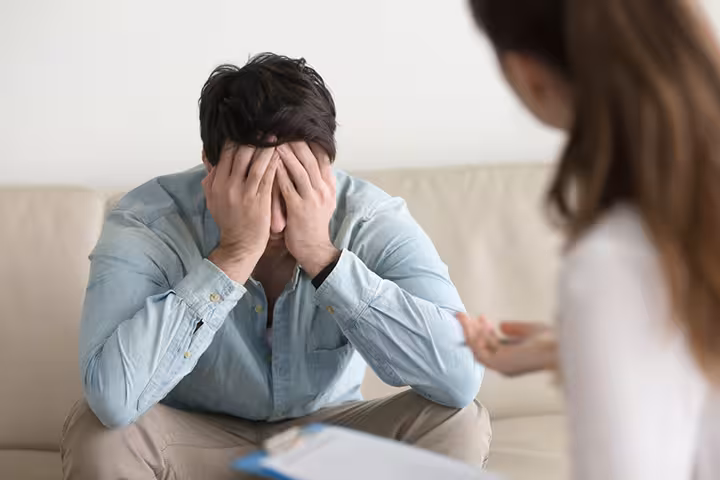 Warning Signs Of An Unhealthy Relationship