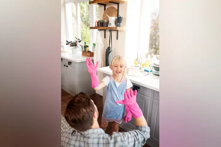 Relay race cleaning games for girls and boys