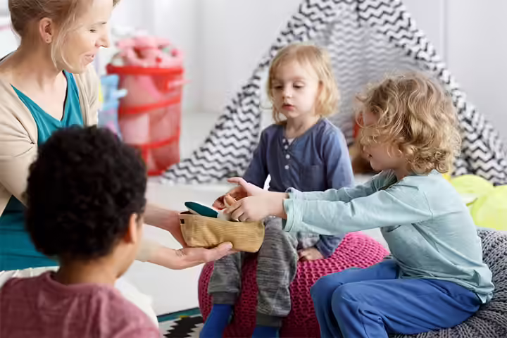 Count the toys cleaning games for girls and boys Count the toys cleaning games for girls and boys
