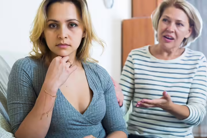 How To Handle Criticism Of Your Parenting From Other Moms