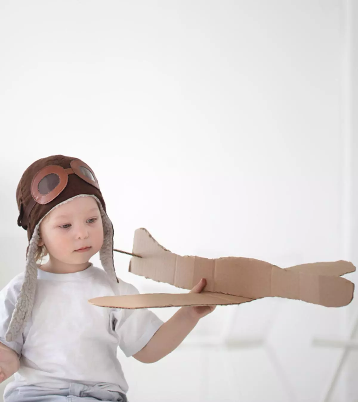 Encourage expression and creativity in kids with pretend-play activities.