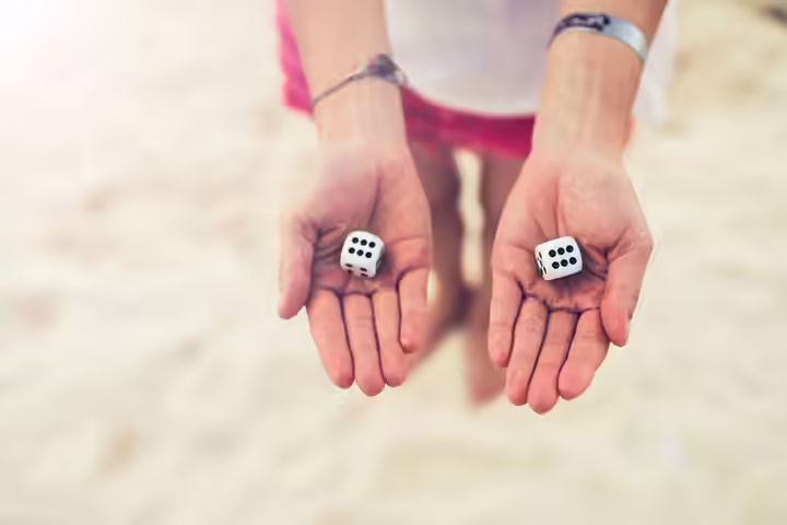 Roll the dice cleaning games for girls and boys Roll the dice cleaning games for girls and boys