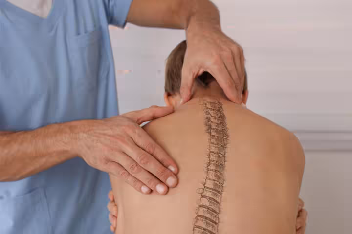 Scoliosis In Children Causes, Symptoms, Diagnosis And Treatment-1