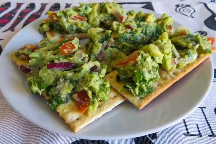 Kid-friendly vegan crackers and guacamole recipes Kid-friendly vegan crackers and guacamole recipes