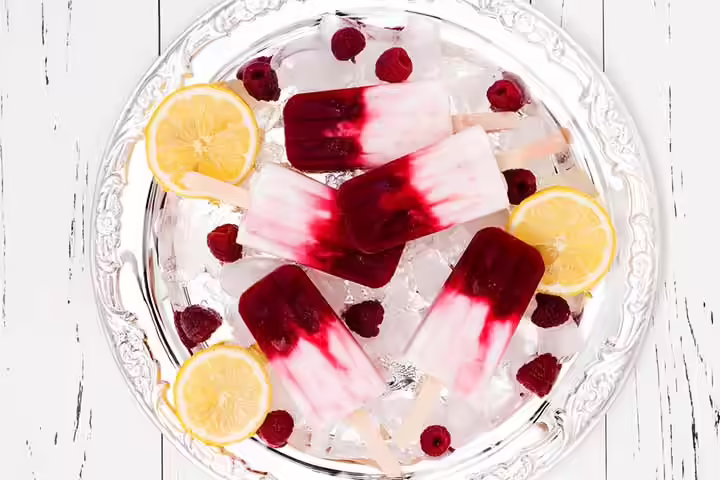 Kid-friendly vegan almond and raspberry popsicles recipes Kid-friendly vegan almond and raspberry popsicles recipes