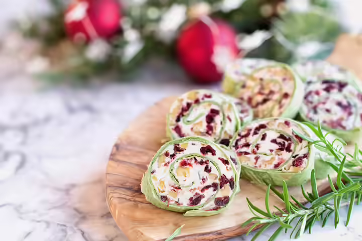 Cranberry and goat cheese pinwheel sandwich cold lunch ideas for kids Cranberry and goat cheese pinwheel sandwich cold lunch ideas for kids