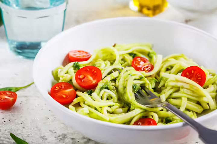 Pesto zucchini noodles cold lunch ideas for kids Pesto zucchini noodles cold lunch ideas for kids