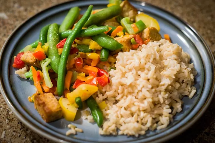 Kid-friendly tempeh and vegetable stir fry recipe for dinner