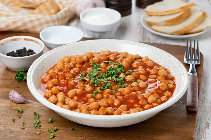 Kid-friendly Tunisian chickpea stew recipe for dinner