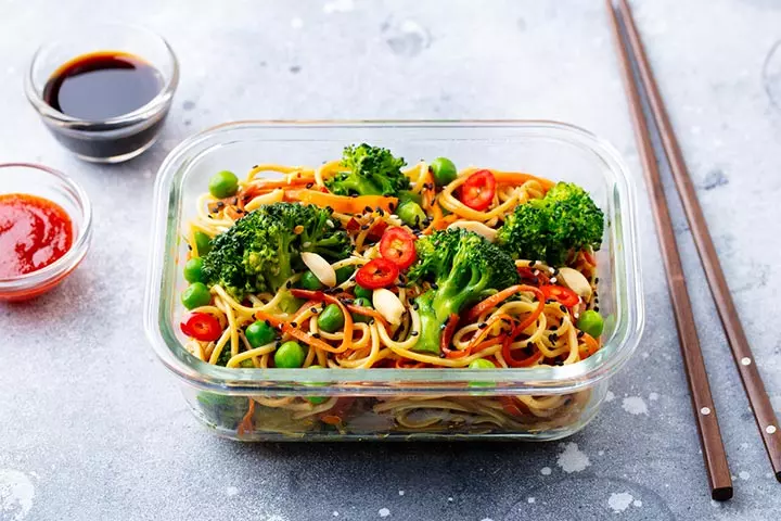 Udon with veggies cold lunch ideas for kids