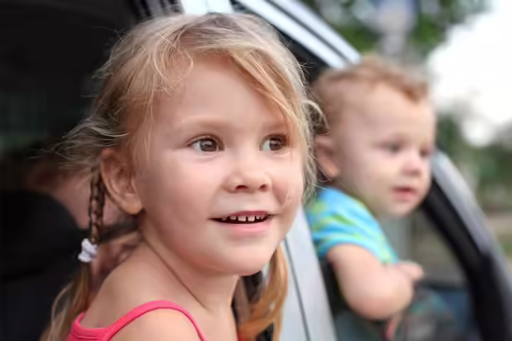 What color is it, travel games for kids What color is it, travel games for kids
