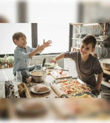 Make tasty and healthy pizzas at home in no time with these kid-friendly recipes.