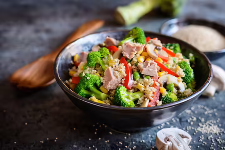 Mackerel with red pepper quinoa fish recipe for kids Mackerel with red pepper quinoa fish recipe for kids