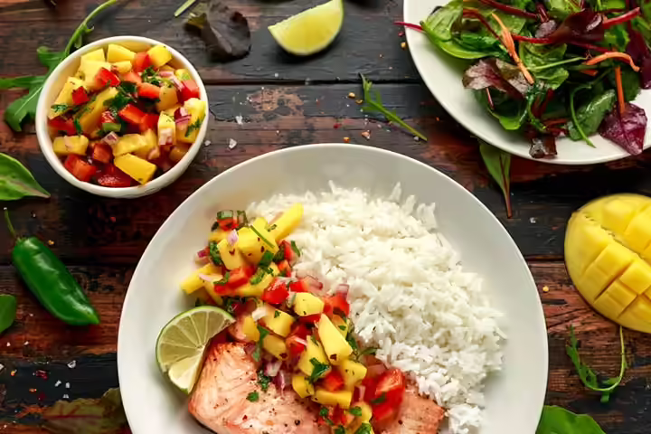 Spicy fish, mango, and herb salad fish recipe for kids Spicy fish, mango, and herb salad fish recipe for kids