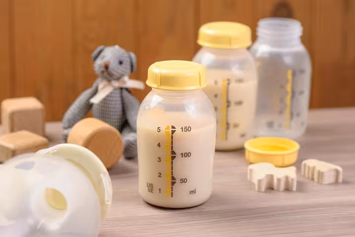How Long Can Breast Milk Sit Out At Room Temperature-1