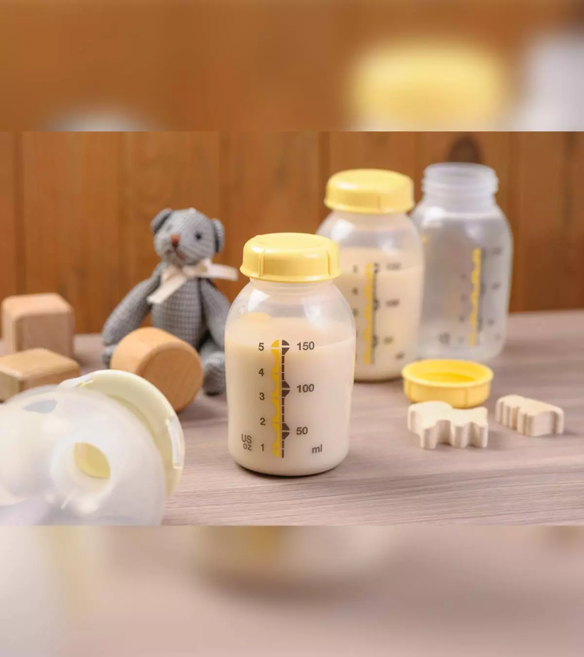 Learn how to store breastmilk properly to prevent spoiling and wastage.