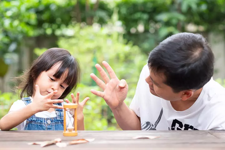 Keeping track teaching time to kids