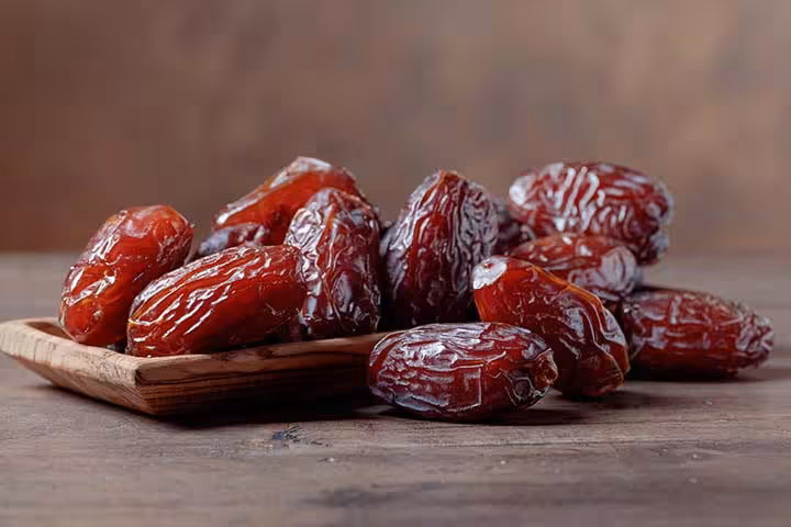Benefits Of Dates For Babies In Hindi