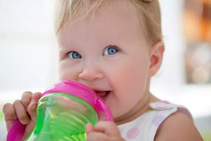 Steps For Transitioning From A Bottle To A Sippy Cup