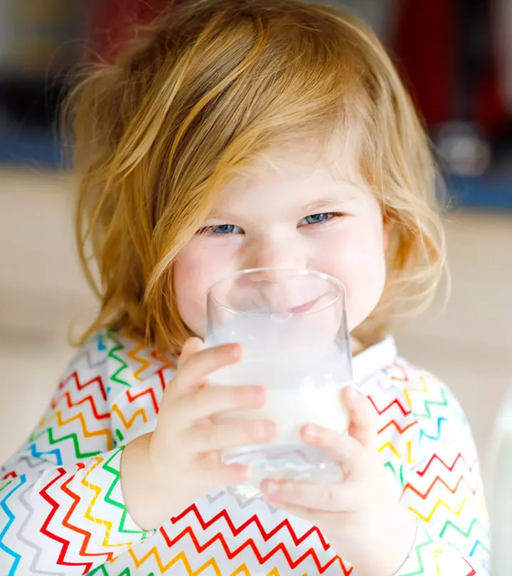 Give your child milk in moderation to avoid risks associated with its overconsumption.