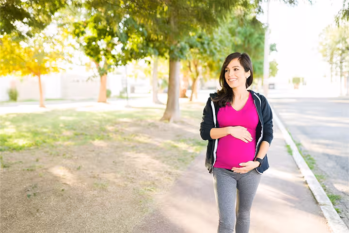 गर्भावस्था में टहलना फायदे, टिप्स व सावधानियां Walking During Pregnancy In Hindi