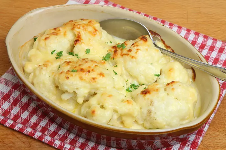 Baked cauliflower with cheese for babies